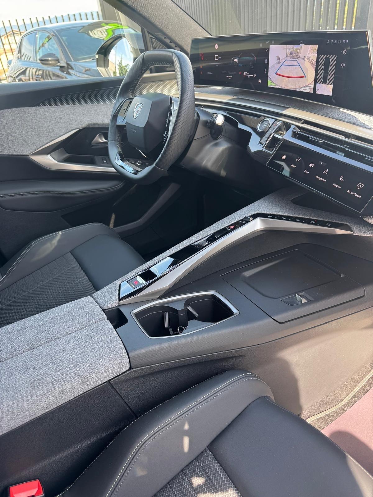 Peugeot 5008 Hybrid 145 e-DCS6 GT
