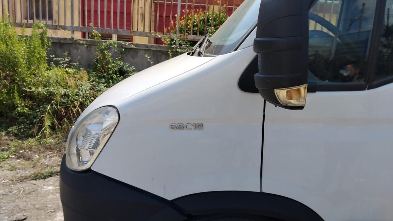Iveco daily 65c18 carro attrezzi pianale fisso
