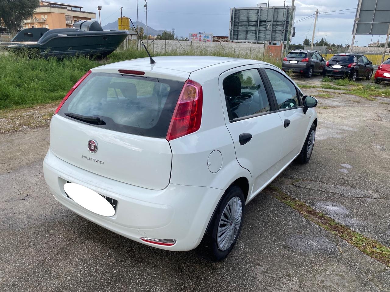 Fiat Punto 1.3 MJT II 85CV PASSAGGIO E 12 MESI GARANZIA
