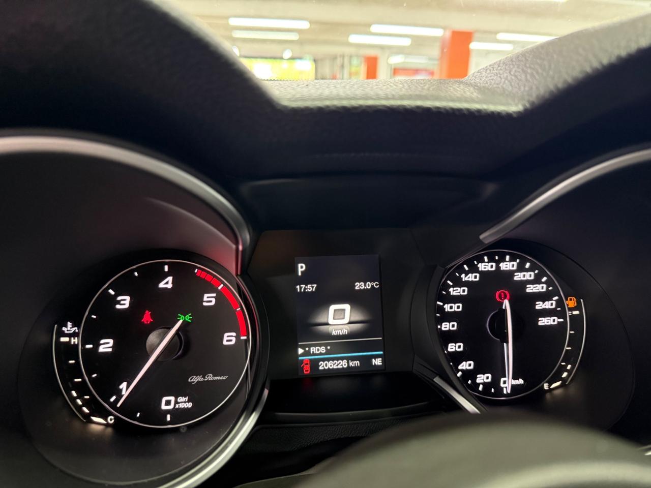 Alfa Romeo Stelvio 2.2 Turbodiesel 160 CV AT8 RWD Business