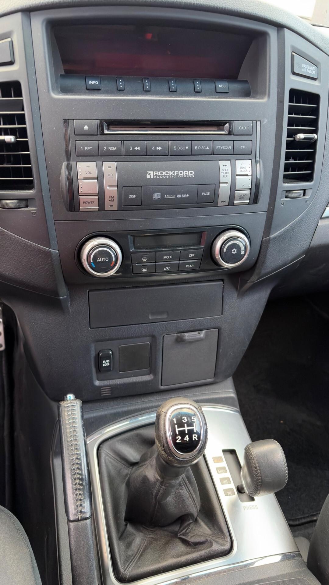Mitsubishi Pajero 3.2 DI-D 16V 5p. Intense. UNICO PROPRIETARIO