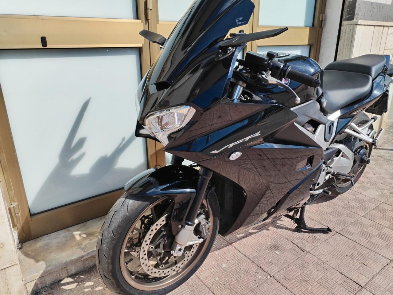 Honda VFR 800 F gt v4 sc project