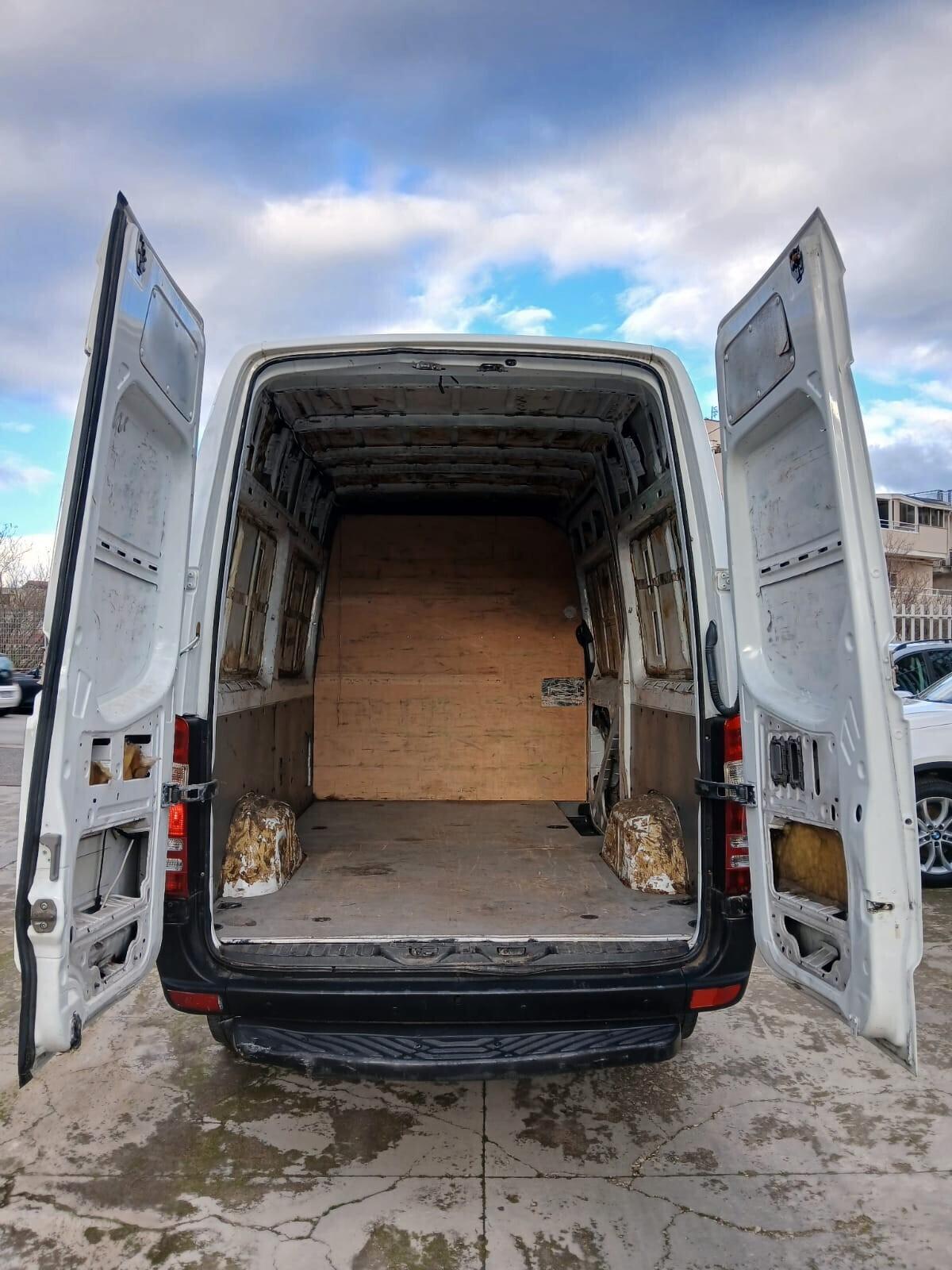 Mercedes-Benz Sprinter 318 CDI F37/35