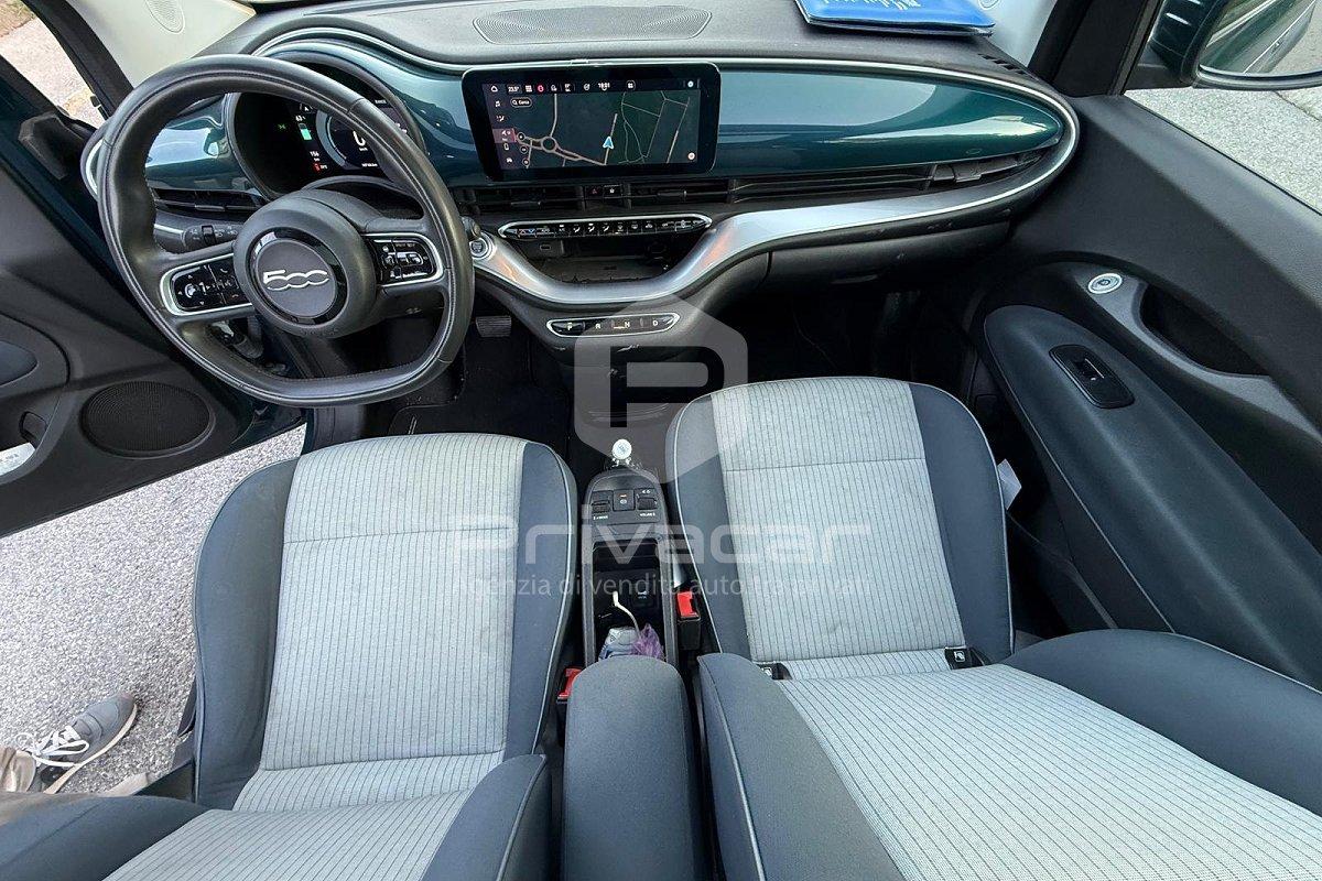 FIAT 500e Berlina 42 kWh La Prima