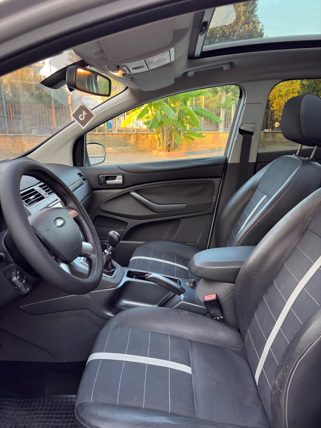 Ford Kuga 2.0 TDCi 136 CV 4WD Titanium