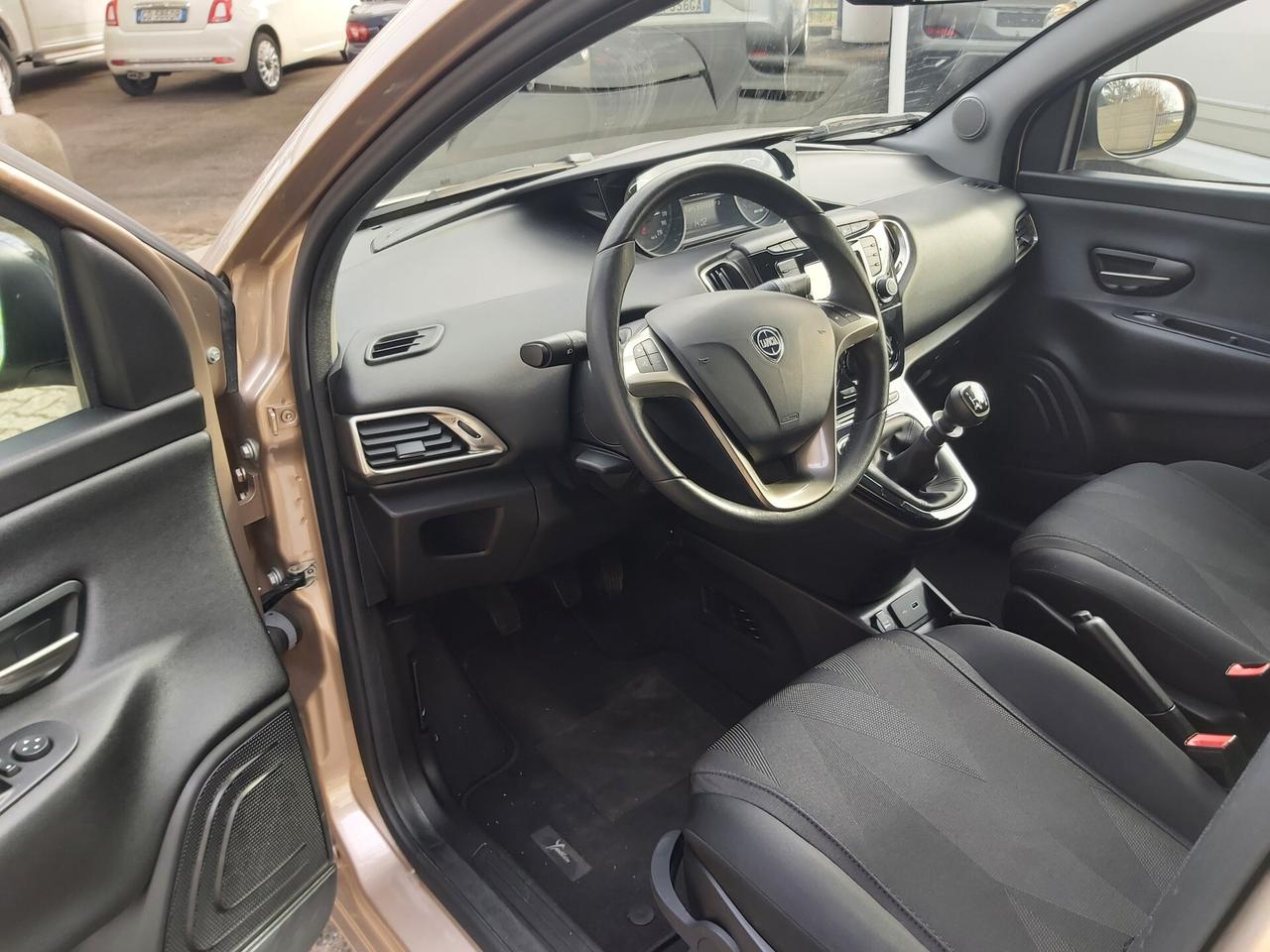 Lancia Ypsilon 1.2 69 CV 5 porte GPL Ecochic Gold