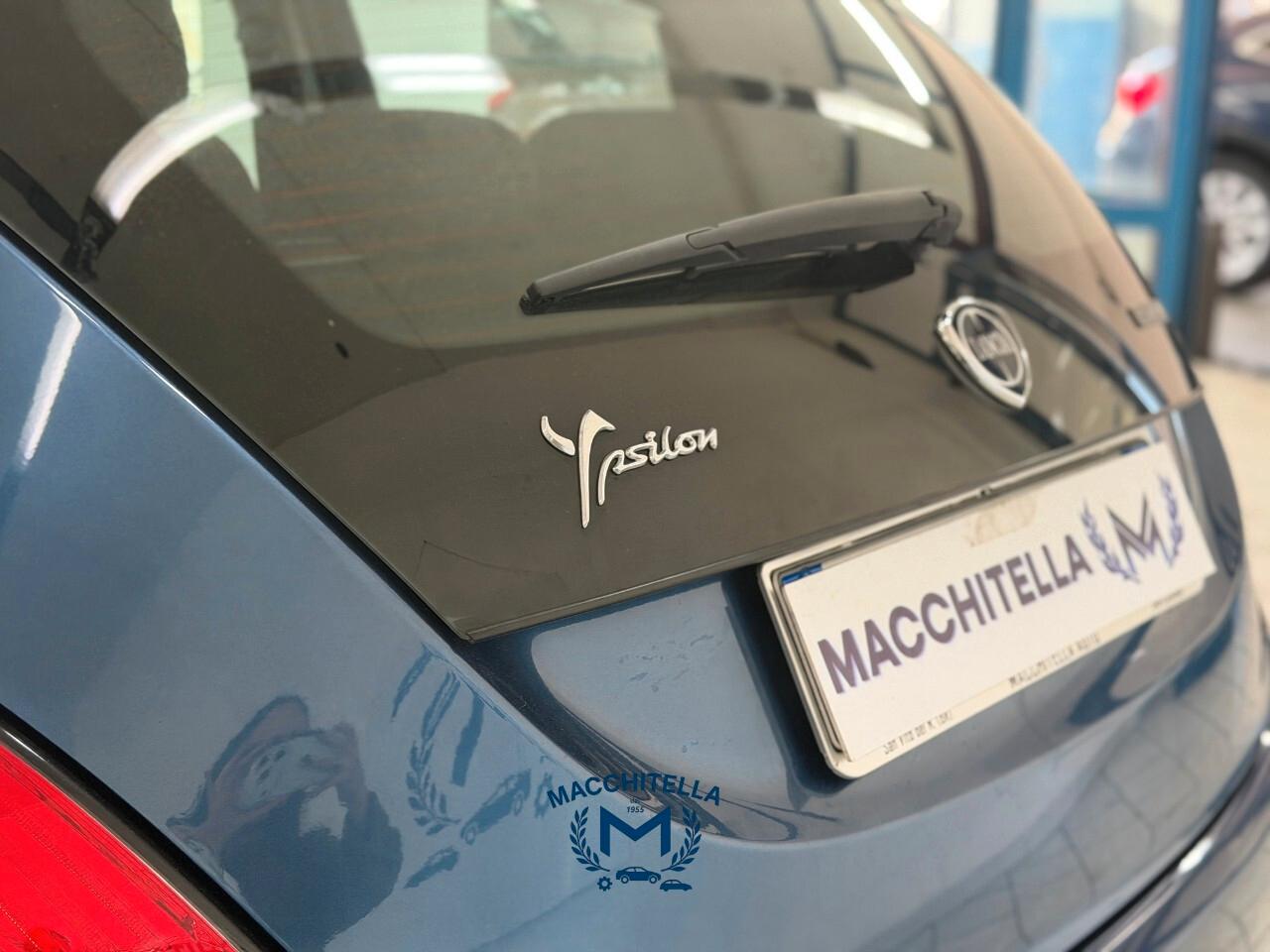 Lancia Ypsilon 1.0 FireFly 5 porte S&S Hybrid Ecochic Silver