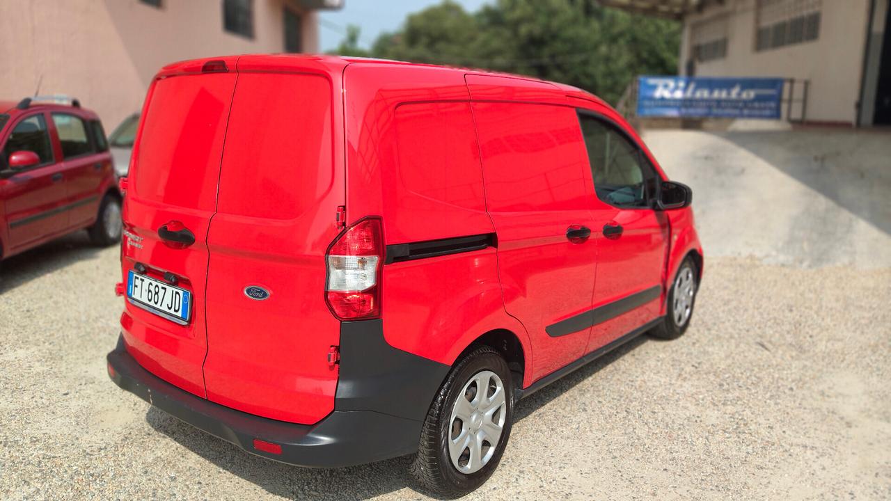 Ford Transit Courier 1.5 TDCi 75CV Titanium