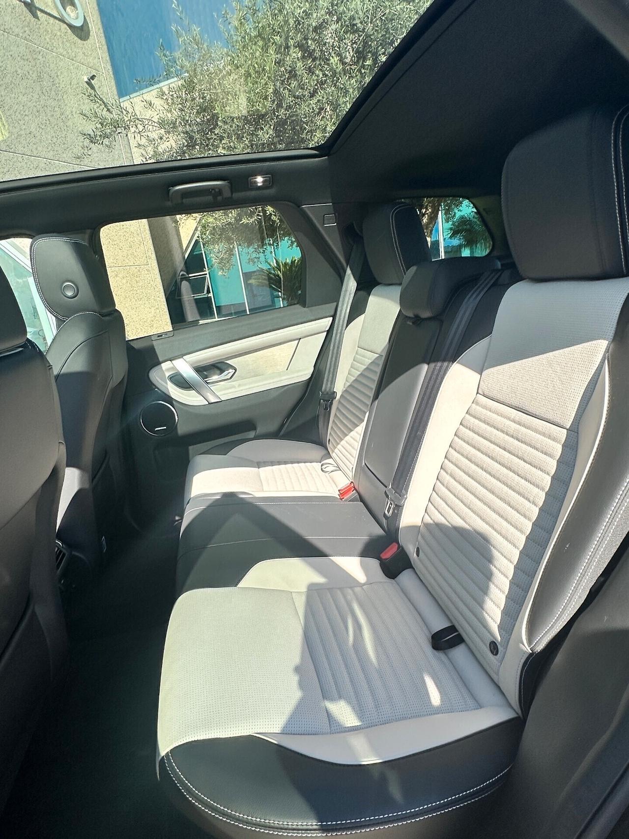 Land Rover Discovery Sport 2.0d Dynamic SE offerta T-Stock prezzo imperdibile