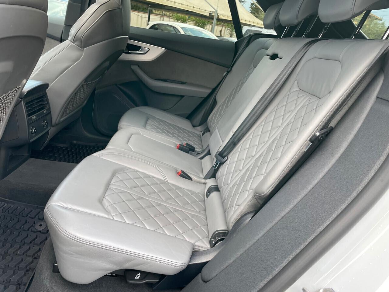 Audi Q8 45 TDI quattro tiptronic S Line Tetto