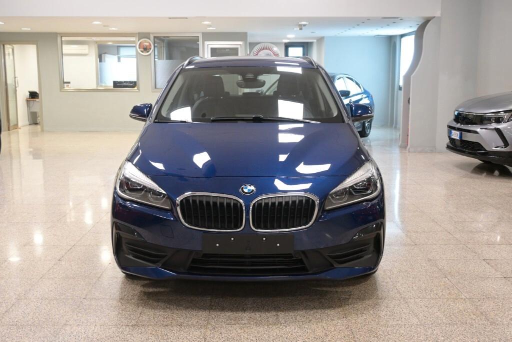 BMW 216D ACTIVE TOURER 116CV STEPTRONIC BUSINESS ADVANTAGE ( FARI LED - PELLE - CRUISE - NAVI - PARK ASSISTANT - TELECAMERA POST. )