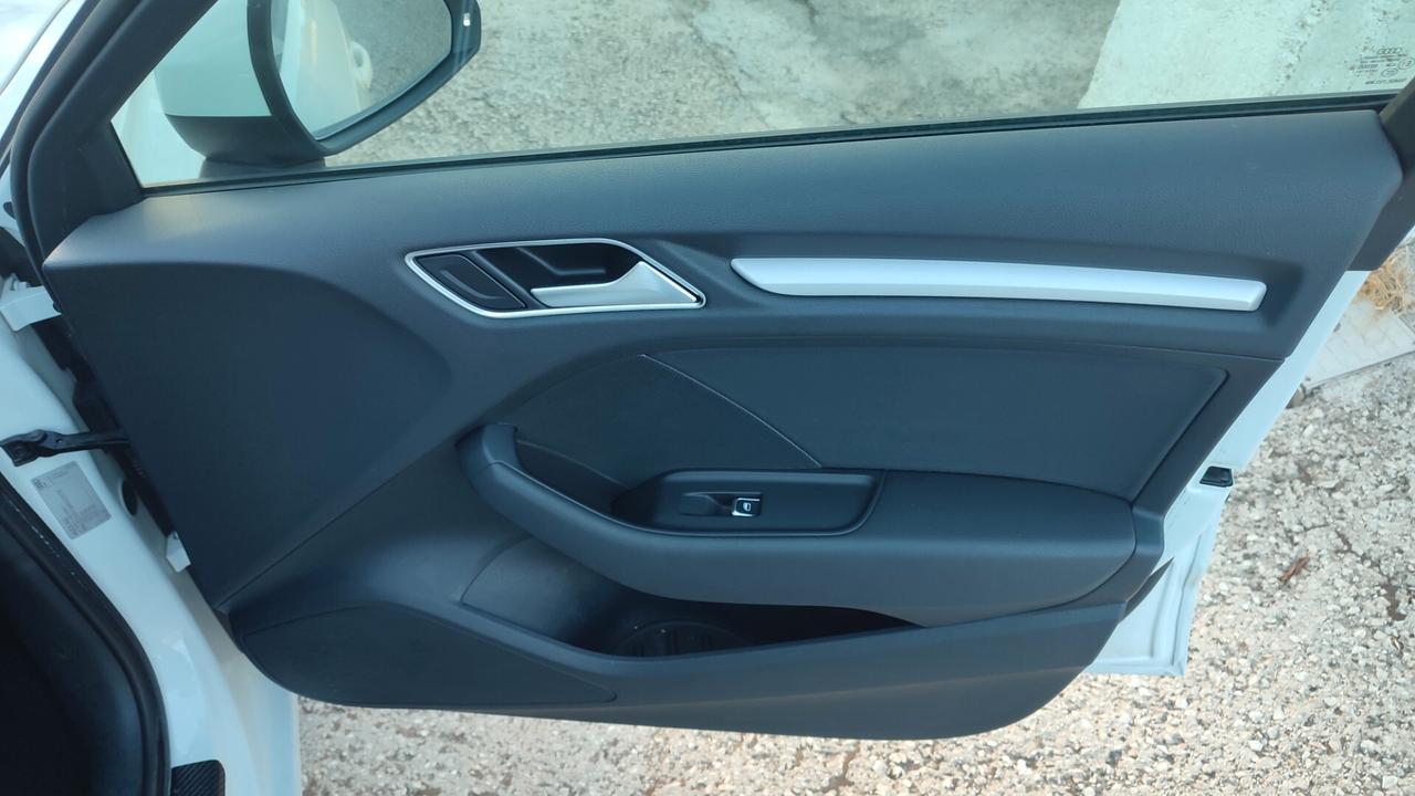 AUDI A3 1.6 TDI -