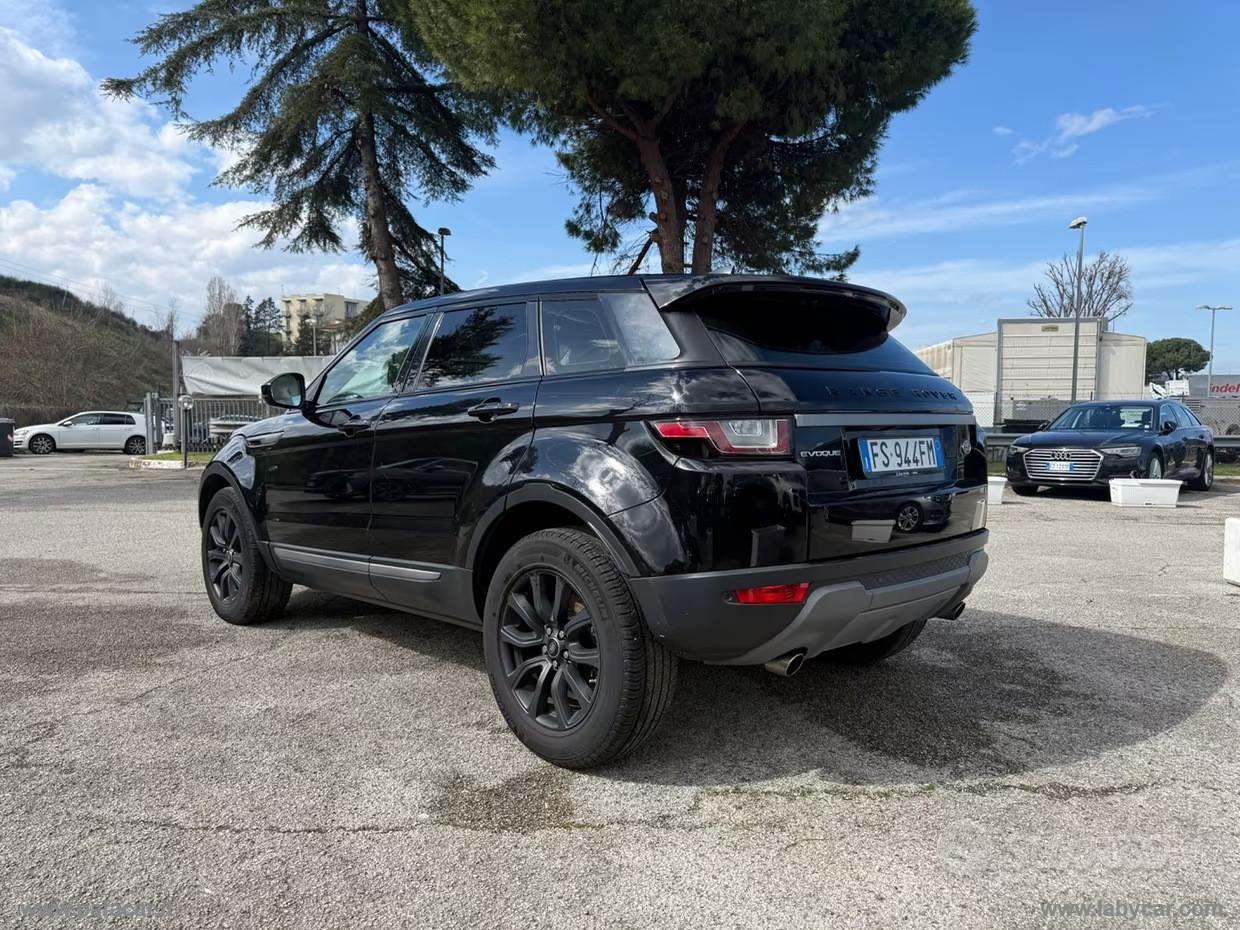LAND ROVER RR Evoque 2.0 TD4 150 CV 5p. Bs Ed. SE