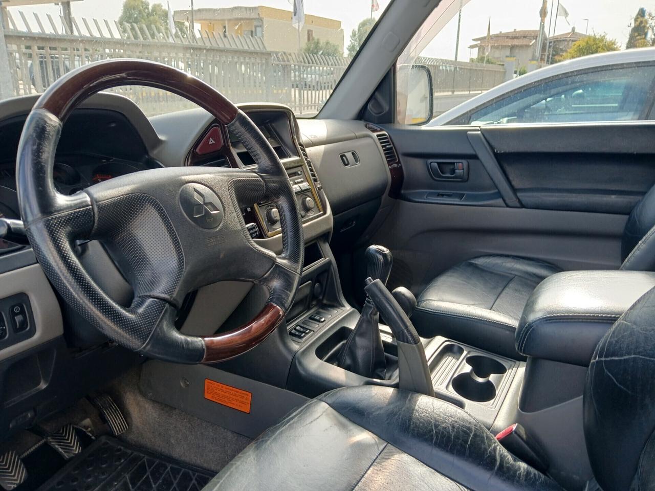 MITSUBISHI Pajero 3.200 DI-D 160cv 3p. GLS1