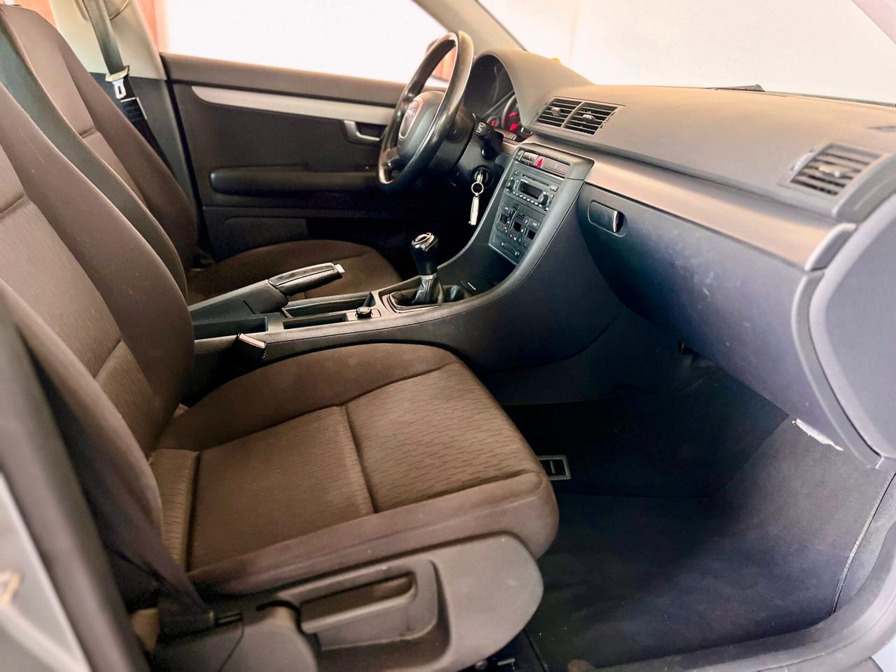 Audi A4 1.6 Sport