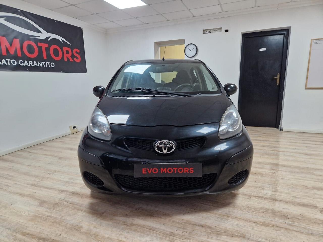 Toyota Aygo 1.0 5 porte Automatica