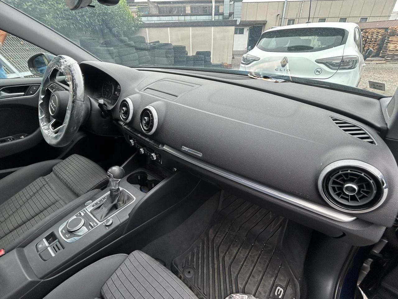 Audi A3 1.5 150cv s-tronic