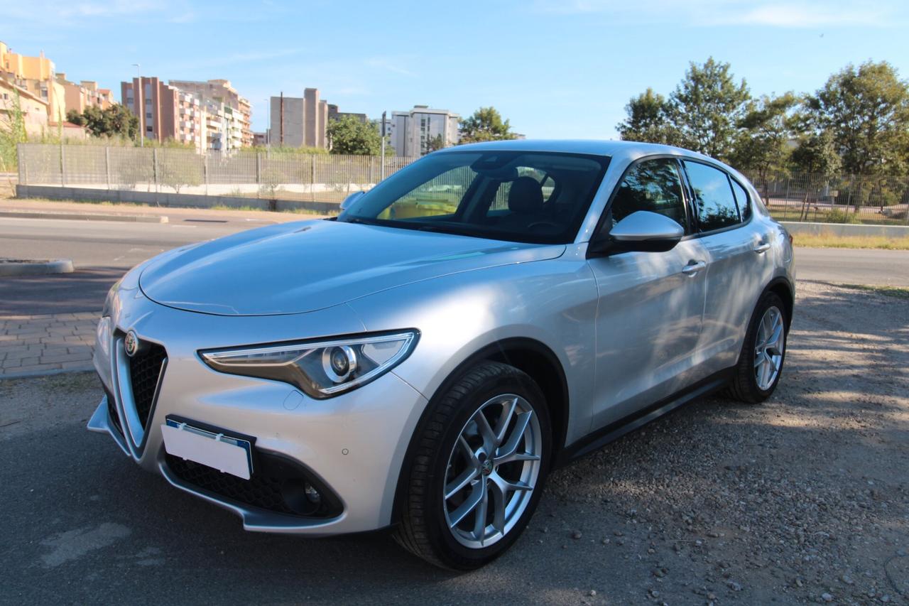 Alfa Romeo Stelvio 2.2 Turbodiesel 190 CV AT8 RWD Executive