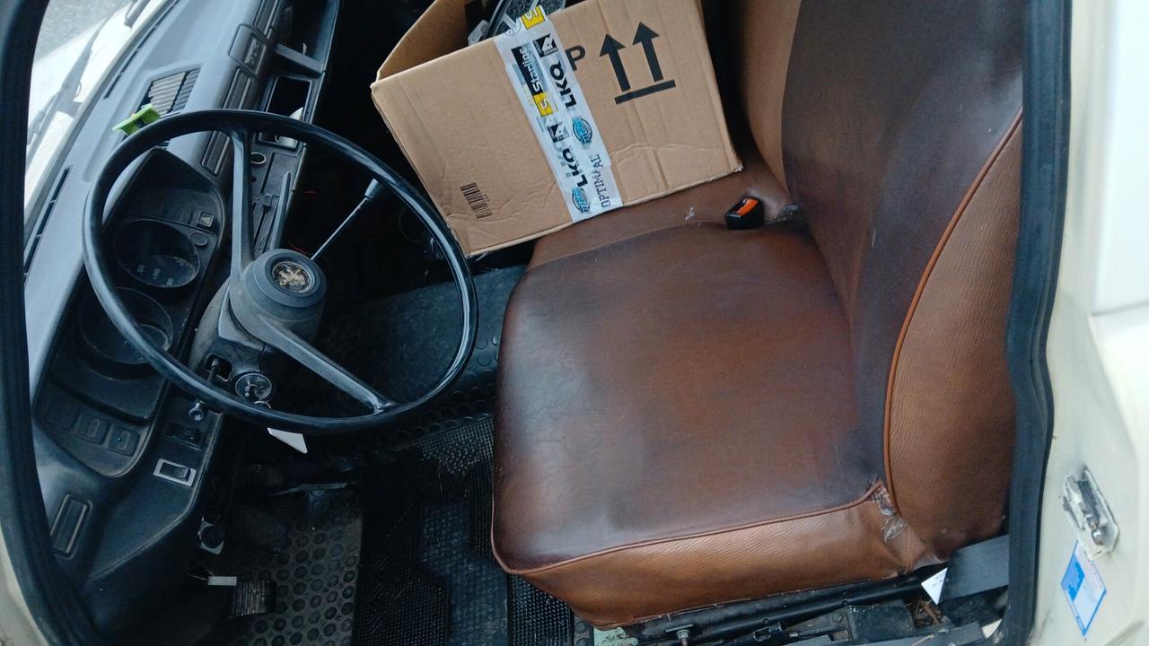 Peugeot 504 testa da fare