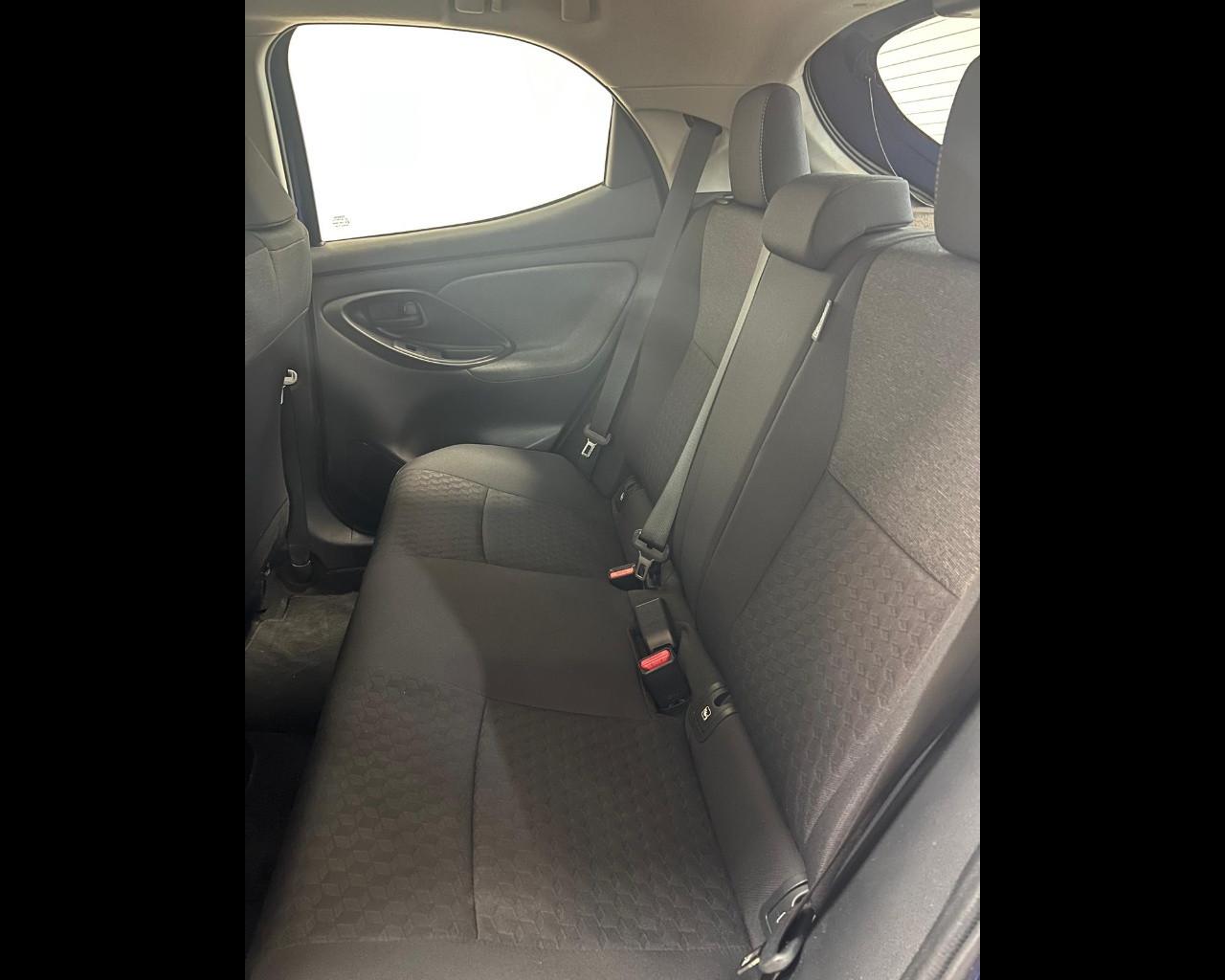 TOYOTA Yaris 1.5h Trend