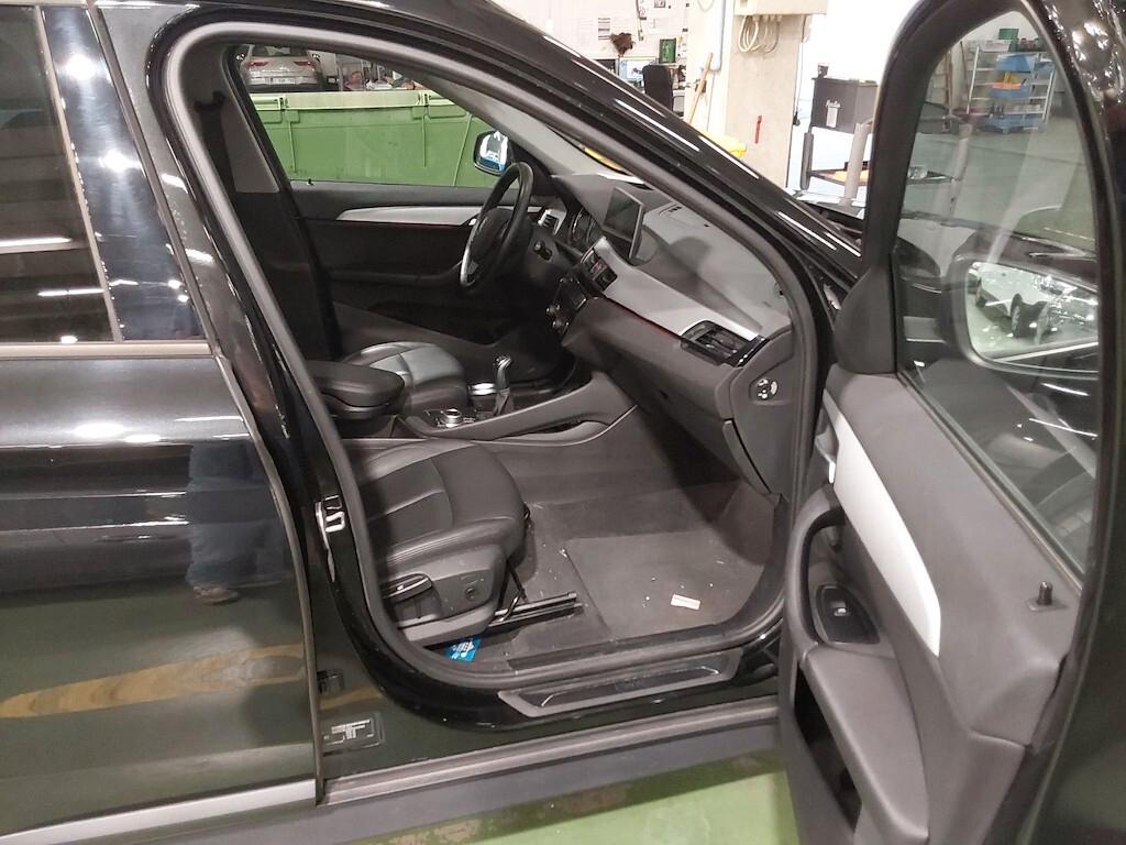 BMW X1 16D 115CV S-DRIVE 6M. BUSINESS ADVANTAGE ( FARI LED - NAVI - PDC - PELLE - AMBIENT LIGHTS )