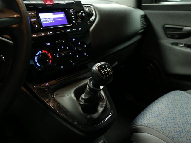 LANCIA Ypsilon 1.0 FireFly 5 porte S&S Hybrid Ecochic Silver