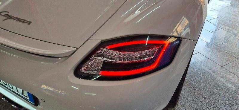 Porsche Cayman 2.7