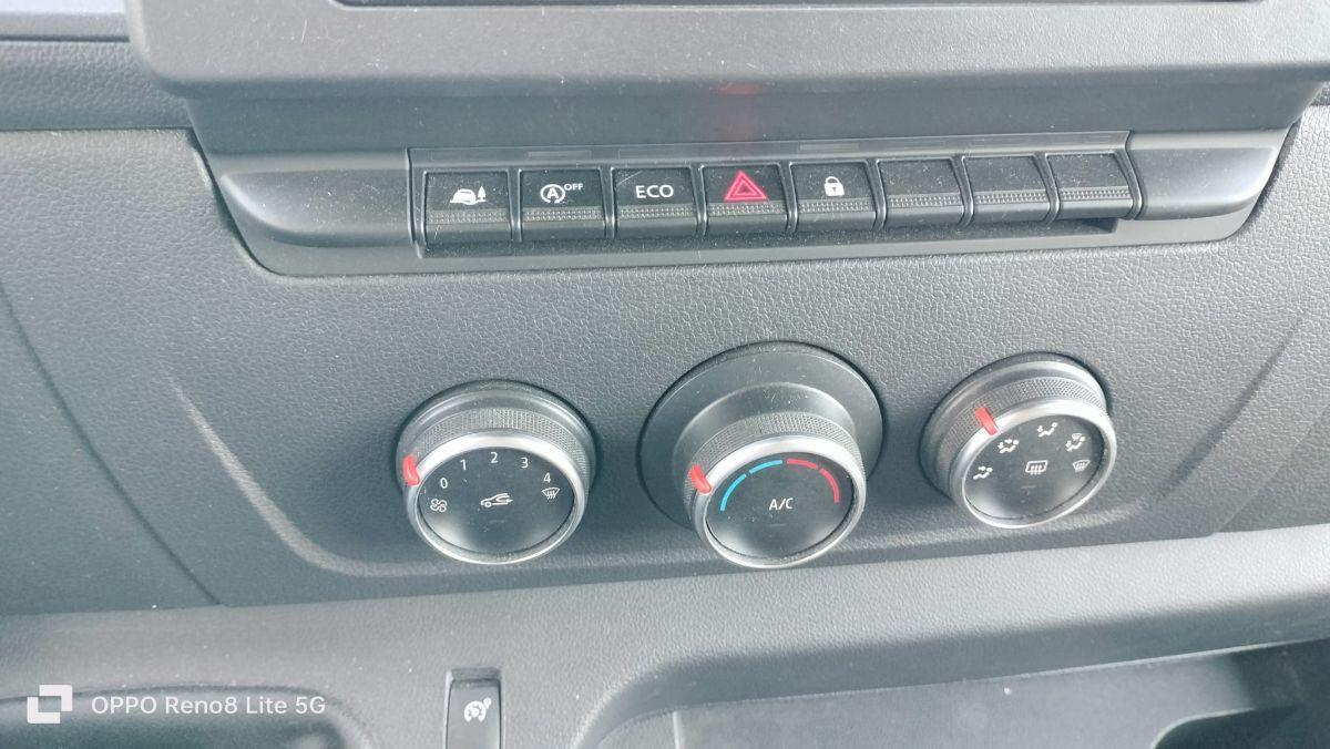 RENAULT master T35 2.3 L4H3 IVA COMPRESA