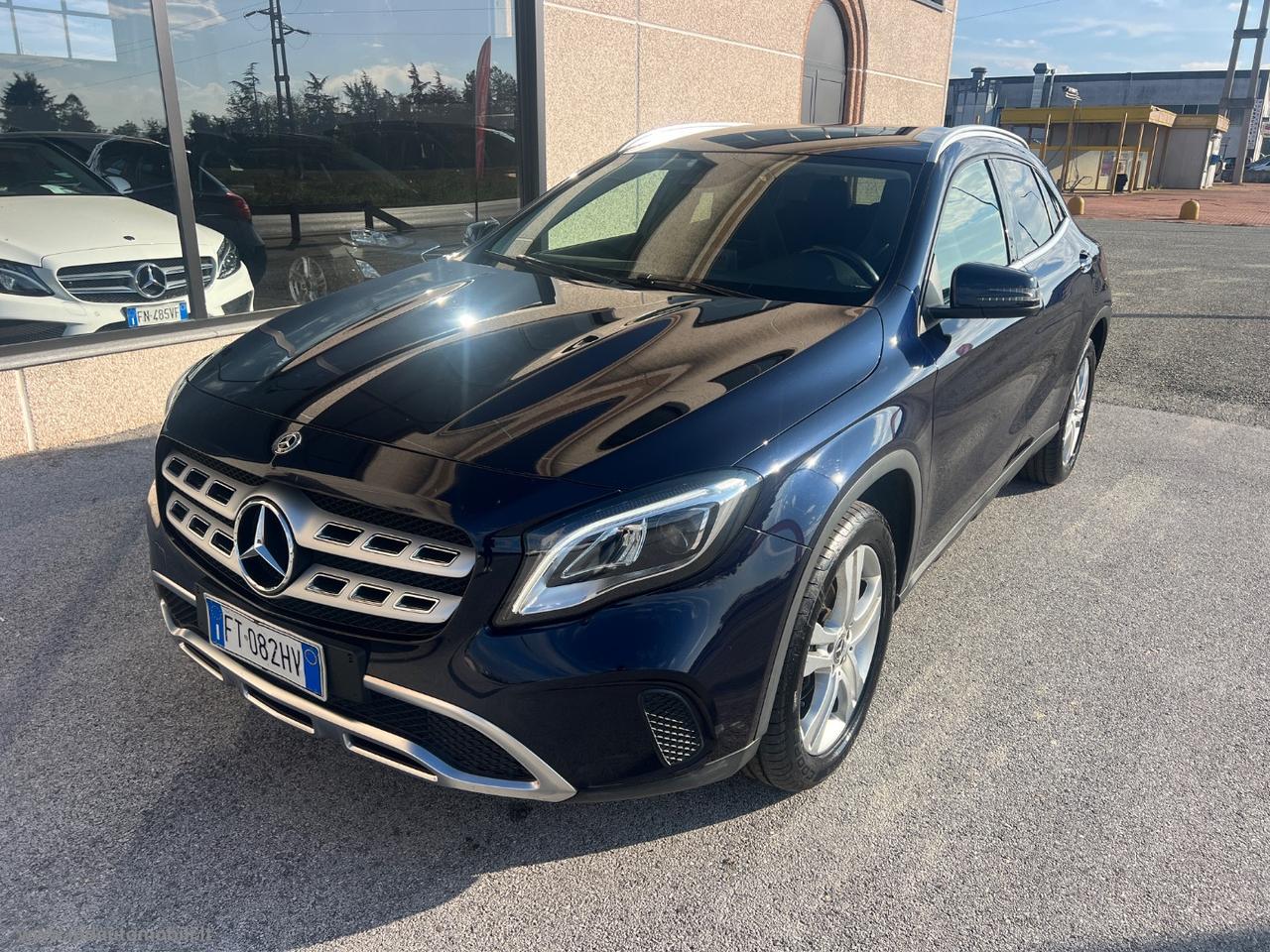 MERCEDES-BENZ GLA 200 d Automatic Sport FARI LED CAMERA NAVI