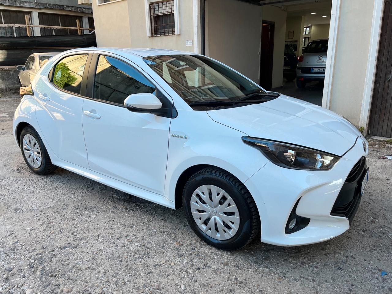 Toyota Yaris 1.5 Hybrid 5 porte Business