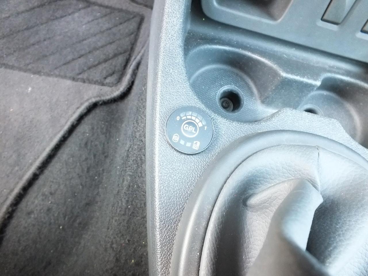 Dacia Duster 1.6 110CV 4x2*GPL DI FABBRICA*UNIPRO*NAVI*