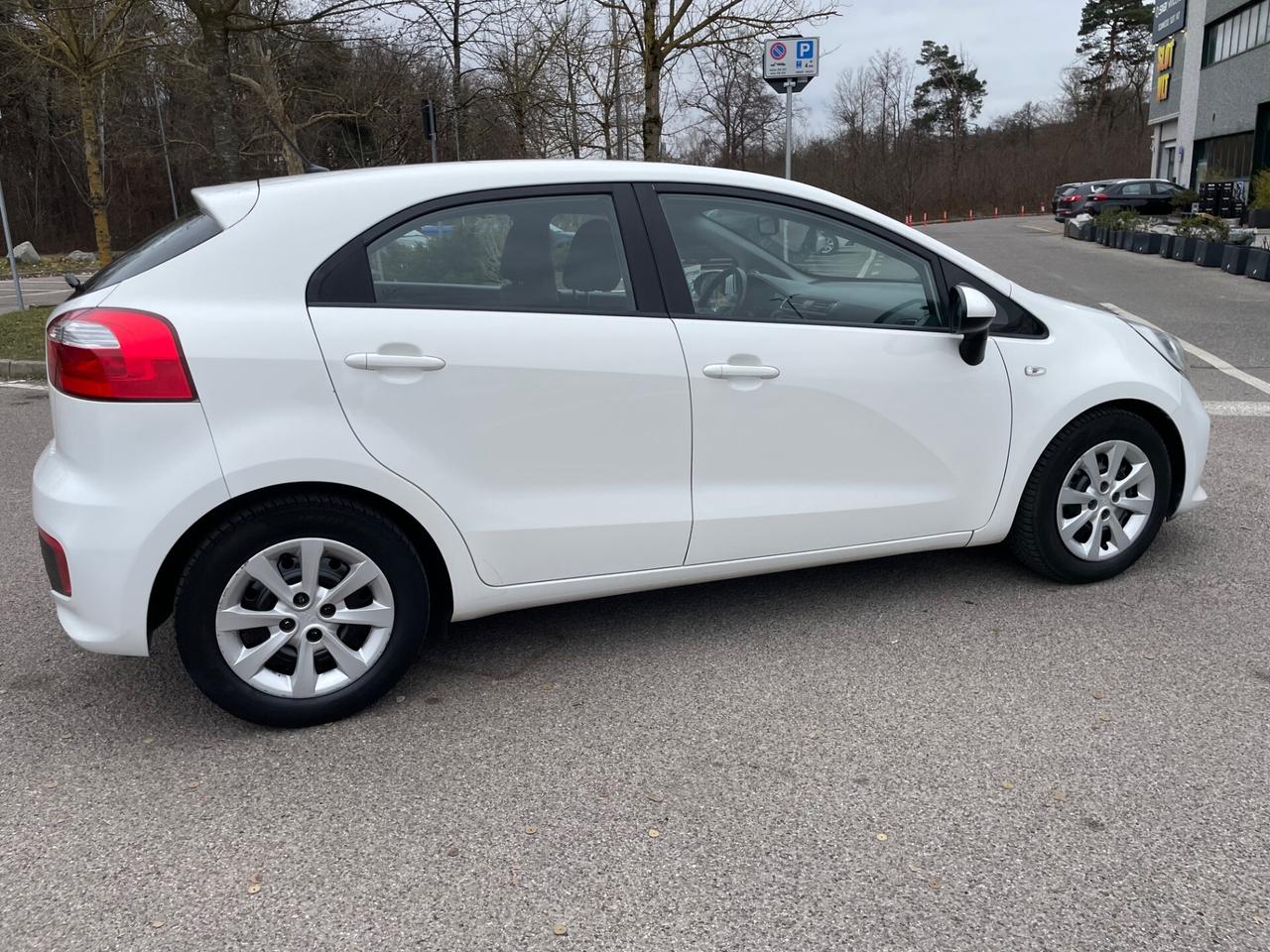 Kia Rio 1.2 CVVT 5p. Cool*Neo patentati *