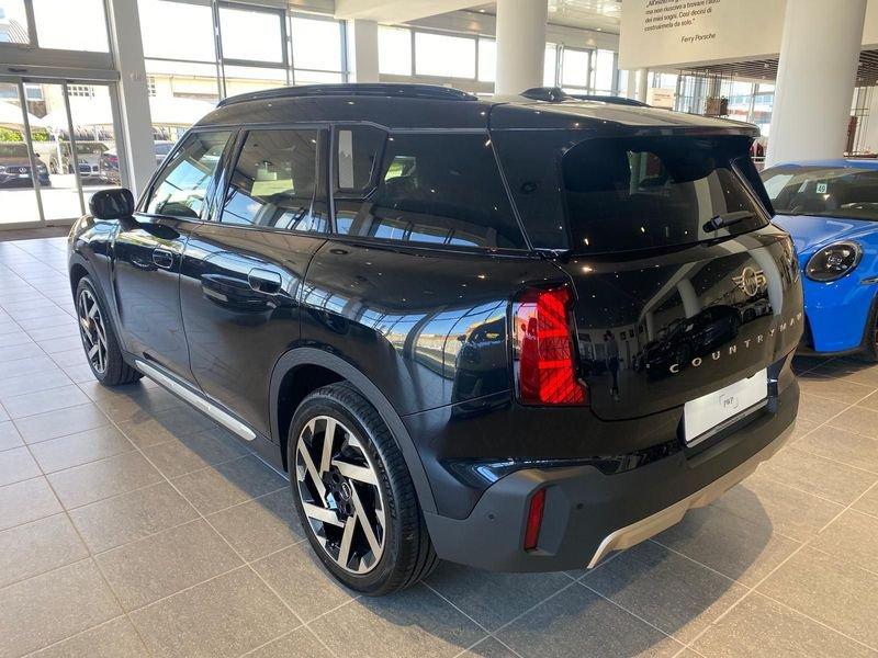 MINI Mini Countryman U25 Mini Countryman D Favoured Trim - IVA Esposta
