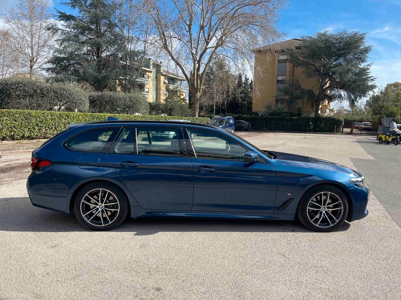 Bmw 518d Touring Ibrida Diesel automatica M-Sport