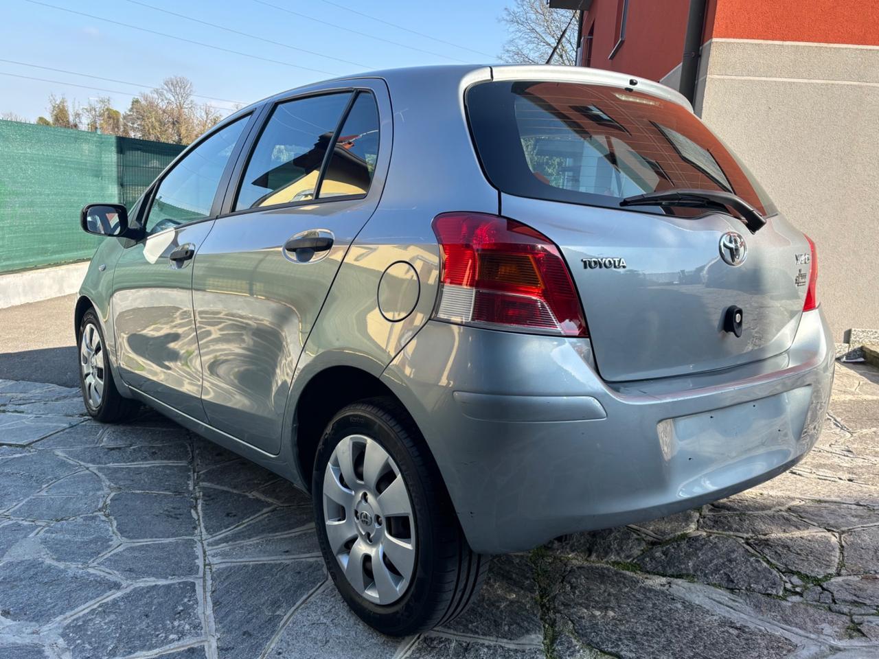 Toyota Yaris 1.0 5 porte Sol