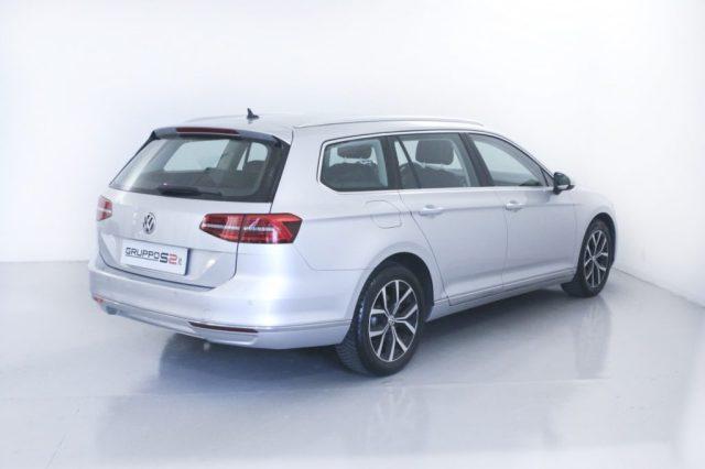 VOLKSWAGEN Passat Variant 2.0 TDI DSG Executive BlueMotion Tech.