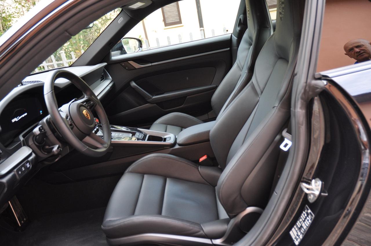 Porsche 911 Carrera 992.2 Coupe 3.0 2 posti