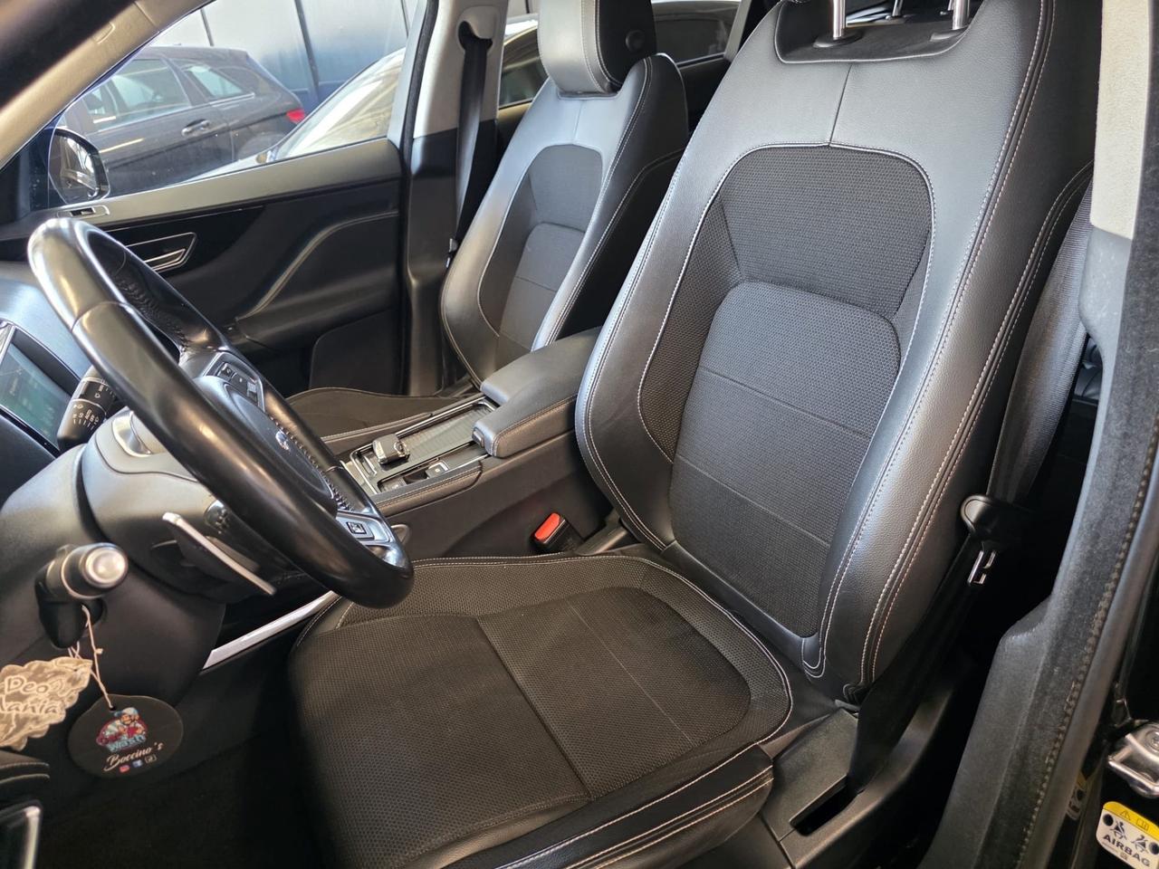 Jaguar F-Pace 2.0 D 180 CV AWD aut. R-Sport