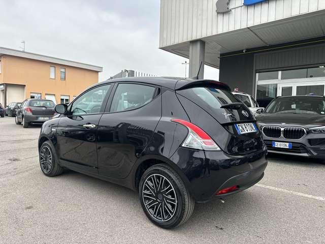 Lancia Ypsilon Ypsilon 1.0 firefly hybrid NEOPATENTATI