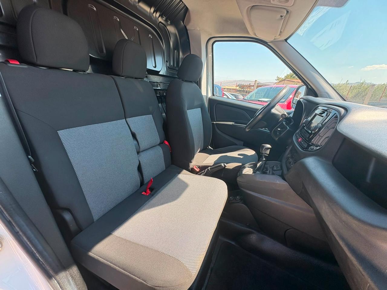 Fiat DOBLO' 3 POSTI CARGO LAMIERATO