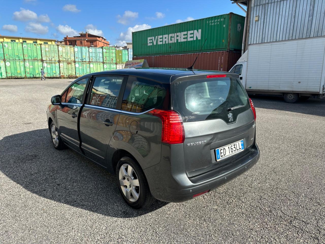 Peugeot 5008 1.6 VTi 120CV Premium METANO