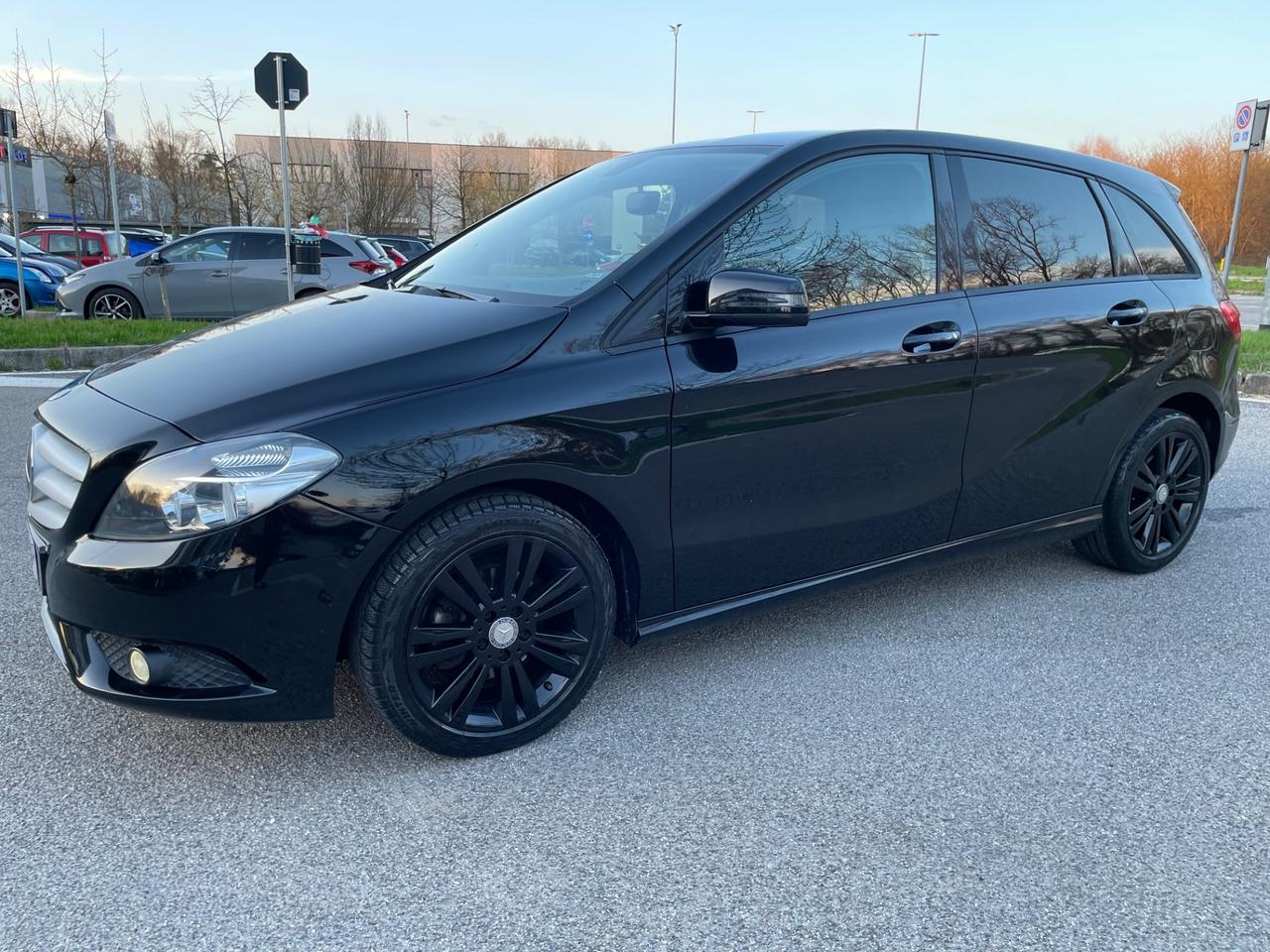 Mercedes-benz B 180 Premium * SOLO 87000 Km