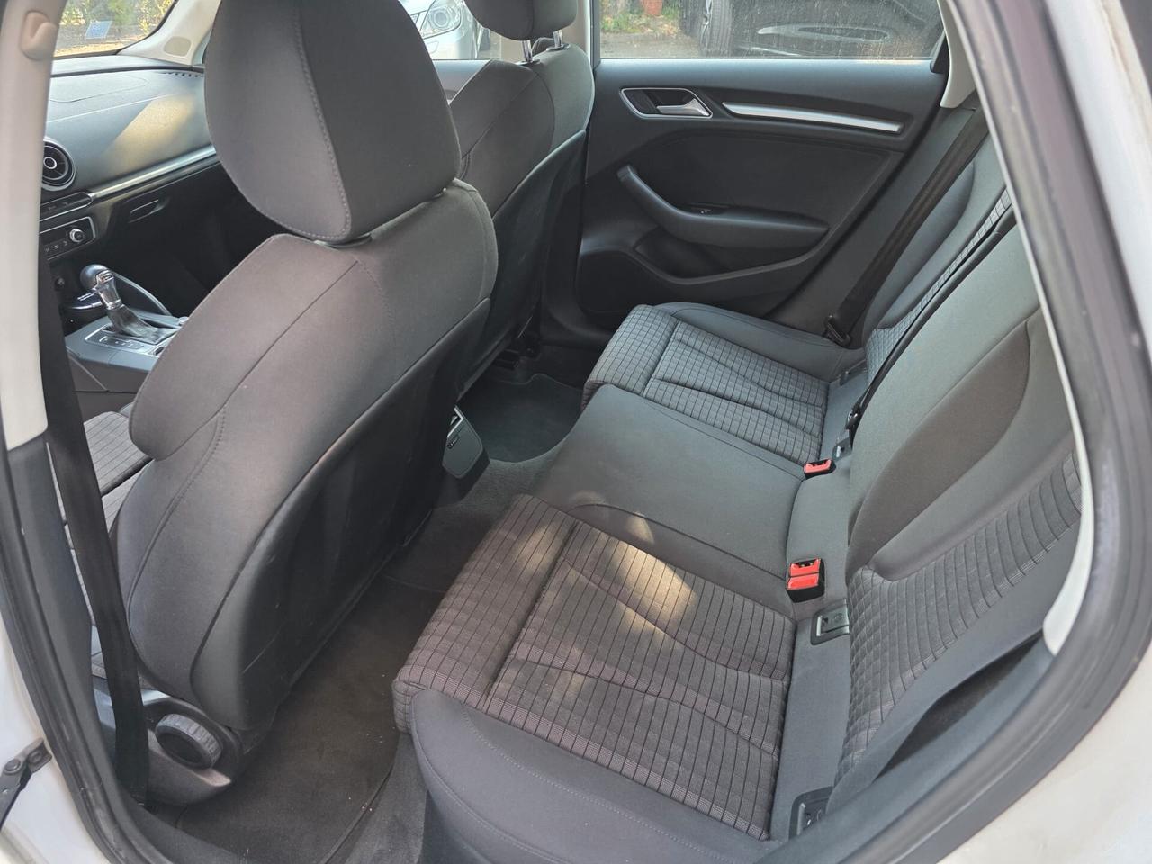 Audi A3 SPB 1.6 TDI S tronic Ambiente