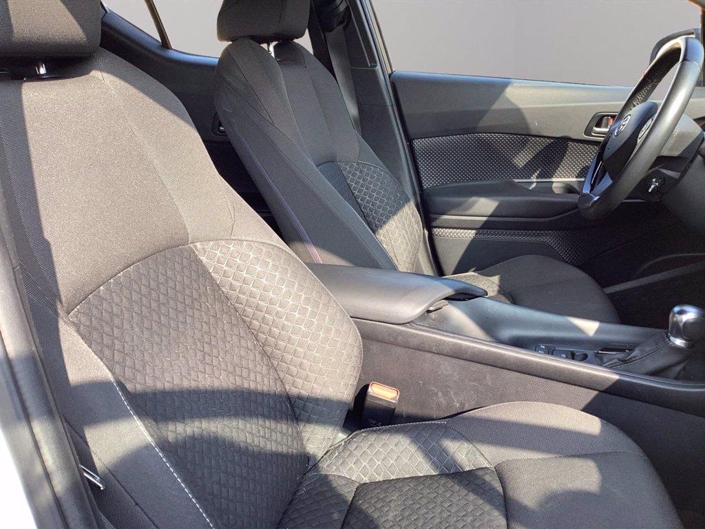 TOYOTA C-hr 1.8h active e-cvt del 2023