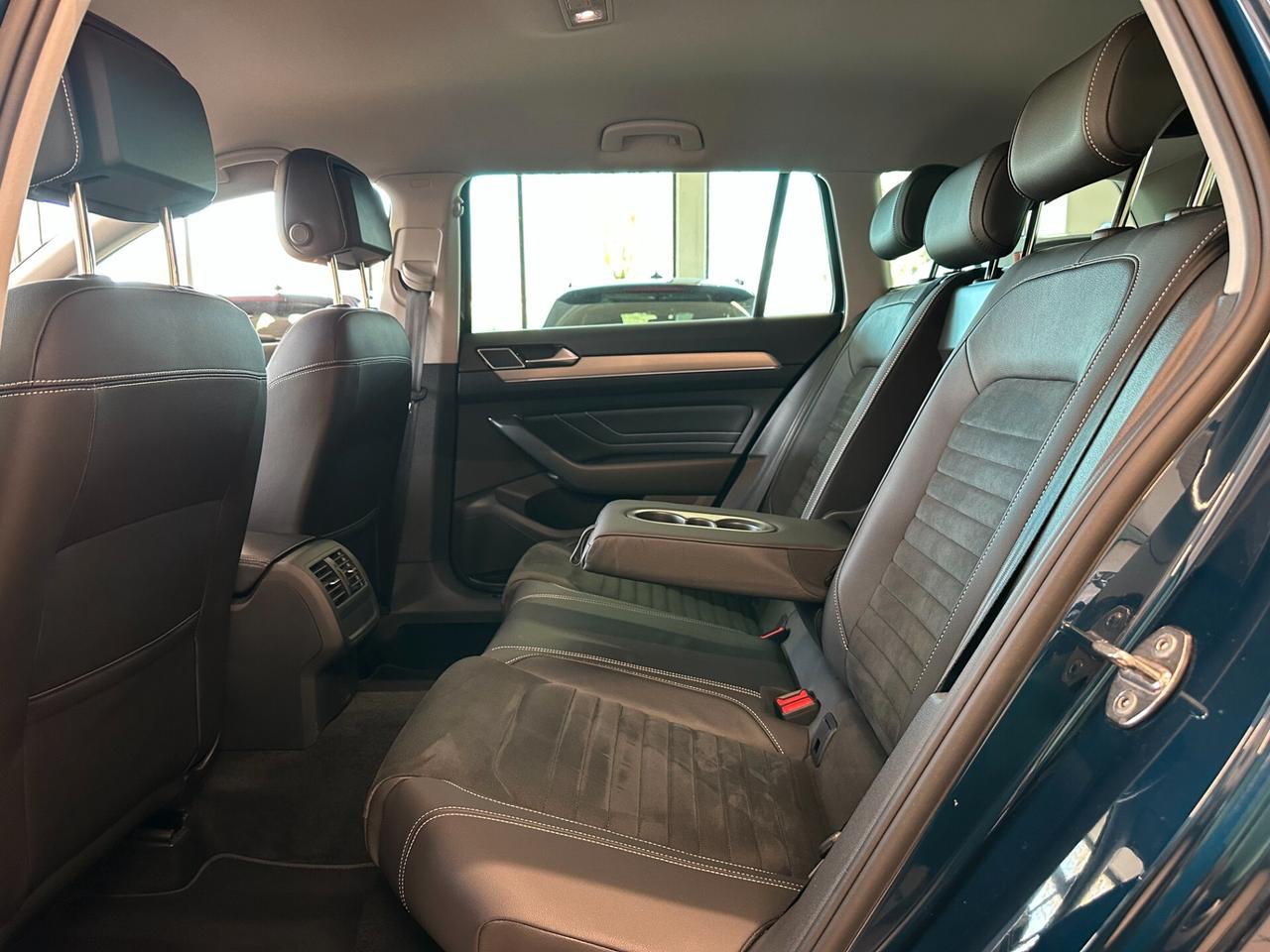 VOLKSWAGEN PASSAT 2.0 TDI DSG ELEGANCE *CARPLAY*LED*NAVI*