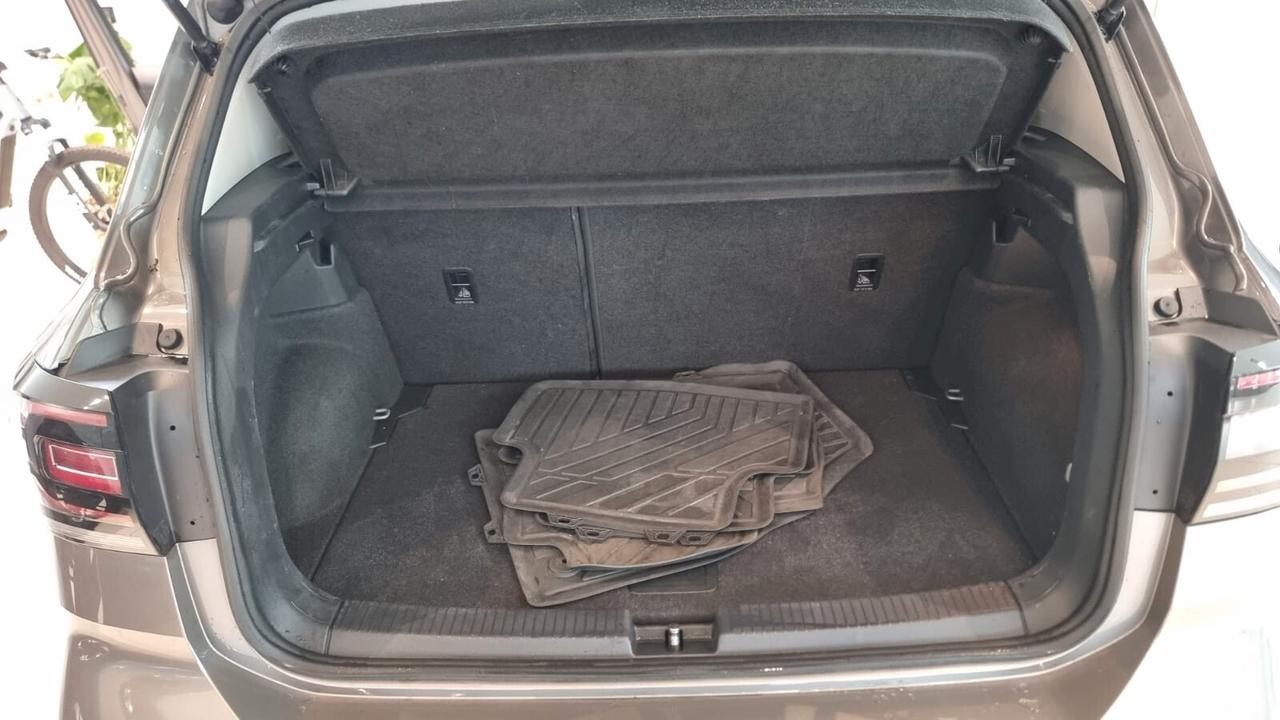 Volkswagen T-Cross 1.0 TSI Sport R-Line