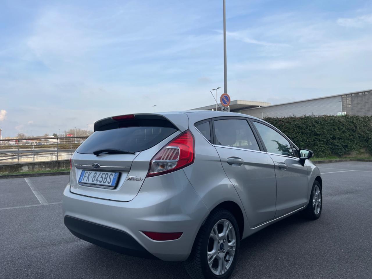 Ford Fiesta 1.5 TDCi 75CV 5 porte Titanium