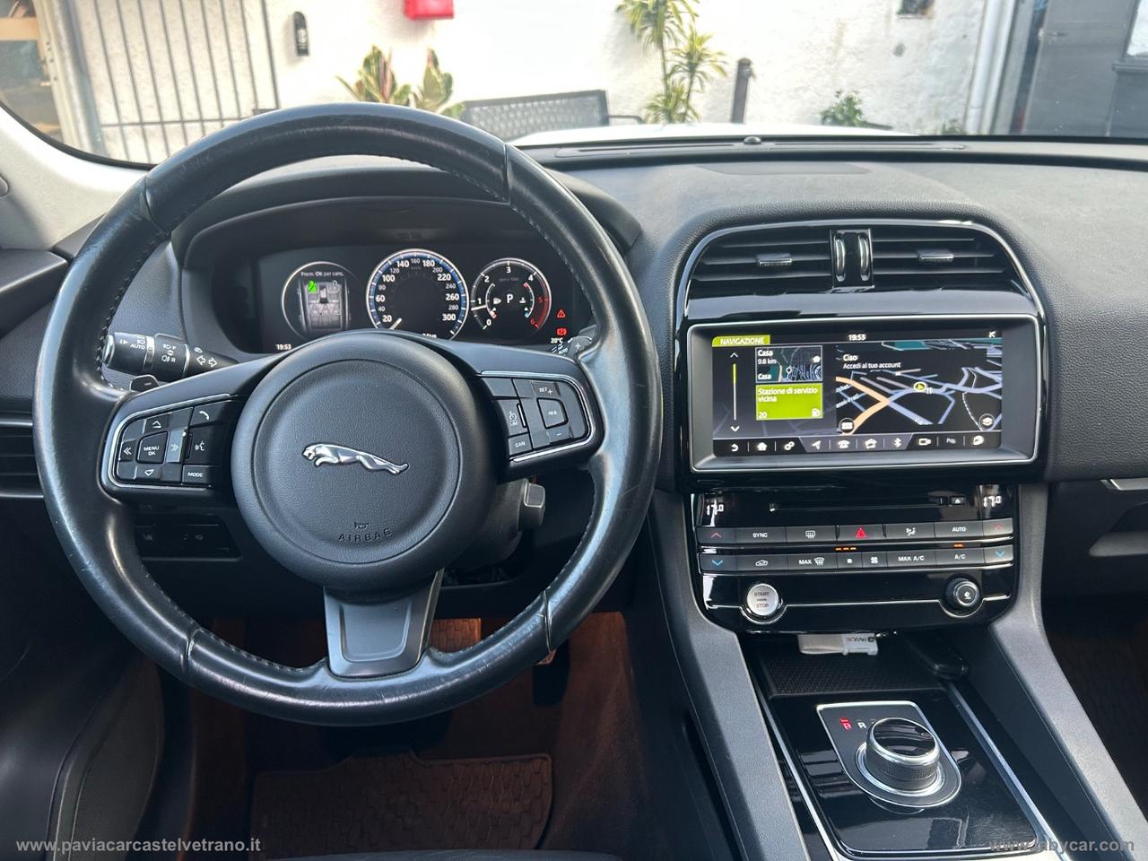 JAGUAR F-Pace 2.0 D 180 CV AWD aut. Portfolio