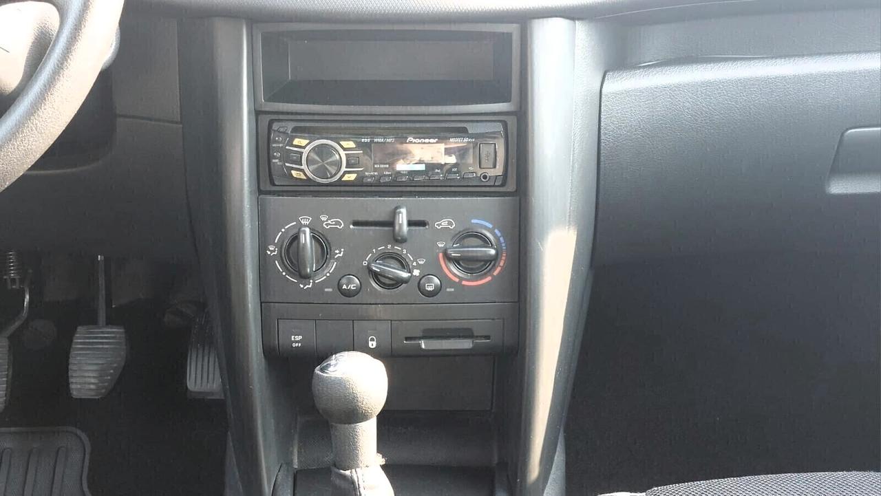 Peugeot 207 1.4 benzina Neopatentati