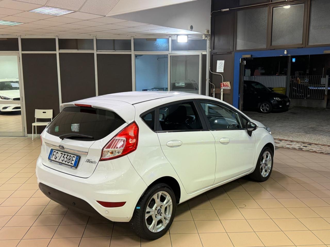 Ford Fiesta 1.4 5 porte Bz.- GPL Black & White Edition